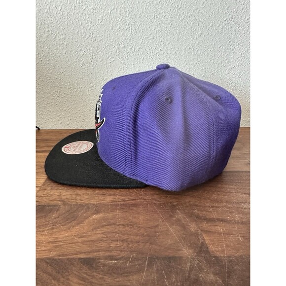 Men's Mitchell & Ness Black/Purple NBA Toronto Raptors Hat Adjustable Snapback - Picture 2 of 8